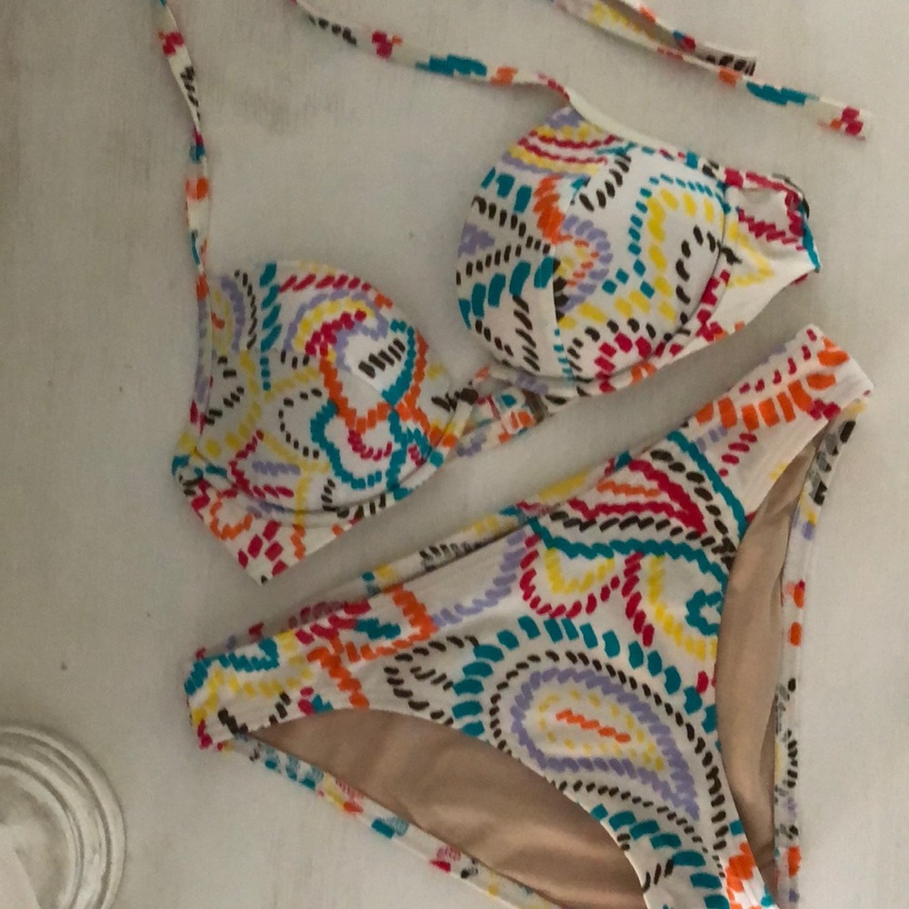 Victoria’s Secret bikini